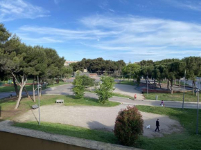 Appartement T1 avec balcon, clim, parking et wifi à Balaruc-les-Bains - FR-1-553-259